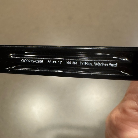 NEW OAKLEY Catalyst® (Low Bridge Fit) Black Iridium Lenses, Polished Black Frame - Picture 16 of 16